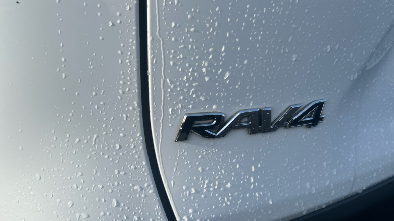 Toyota RAV4 2.5 VVT-i Hybrid Design 5dr CVT 2WD Hybrid Estate